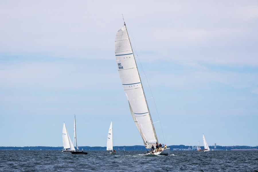 Quels sont les termes techniques en voile à connaître ?